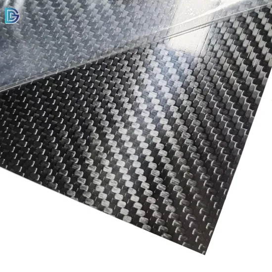 China Factory Carbon Fiber Panel Sheet Glossy Plate 400X500X0.5mm Matte Plain Twill for Agriculture Airplane Aerospace Floor Yacht Composite